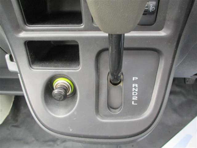 中古車 ダイハツ ハイゼットカーゴ スペシャル の中古車詳細 000km ホワイト 岡山県 55万円 中古車情報 中古車検索なら 車選びドットコム 車選び Com