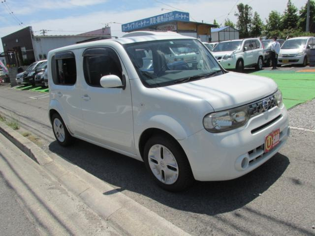 中古車 日産 キューブ 1 5 15x Vセレクション の中古車詳細 103 500km パール 白 香川県 25万円 中古車情報 中古車 検索なら 車選びドットコム 車選び Com