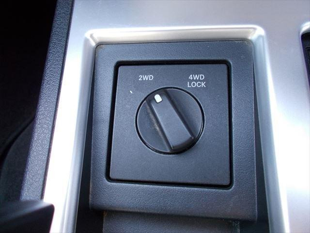 中古車 ダッジ ナイトロ Sxt の中古車詳細 108 000km グレー 埼玉県 72 4万円 中古車情報 中古車検索なら 車 選びドットコム 車選び Com