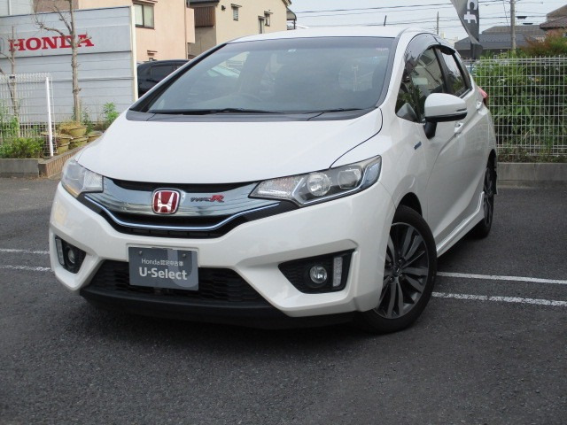 中古車 ホンダ フィット 1 5 ハイブリッド Sパッケージ の中古車詳細 71 000km ホワイトパール 東京都 74 8万円 中古車情報 中古車検索なら 車選びドットコム 車選び Com