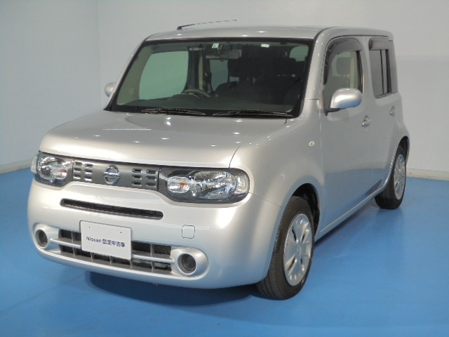 中古車 日産 キューブ 1 5 15x の中古車詳細 65 000km シルバー 熊本県 79 2万円 中古車情報 中古車検索なら 車 選びドットコム 車選び Com