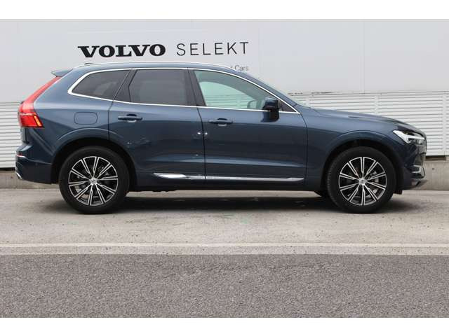 中古車 ボルボ Xc60 T5 Awd インスクリプション 4wd の中古車詳細 21 000km ブルー 千葉県 518万円 中古車情報 中古車検索なら 車選びドットコム 車選び Com