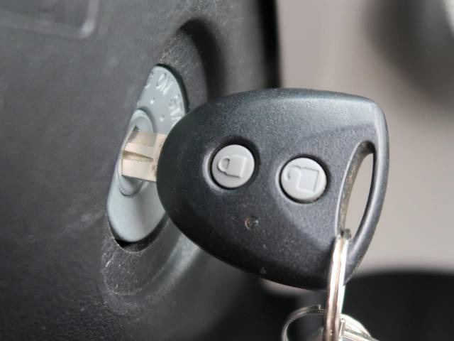 中古車 ダイハツ ミライース X の中古車詳細 29 0km ホワイト 静岡県 29 9万円 中古車情報 中古車検索なら 車選びドットコム 車選び Com