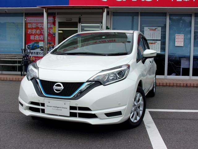 中古車 日産 ノート 1 2 E Power X の中古車詳細 11 000km パールホワイト 福岡県 161万円 中古車情報 中古 車検索なら 車選びドットコム 車選び Com