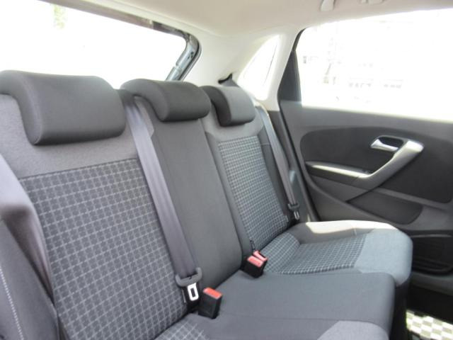 中古車 フォルクスワーゲン ポロ Tsi コンフォートライン マイスター の中古車詳細 28 000km ブラック 広島県 148万円 中古車情報 中古車検索なら 車選びドットコム 車選び Com