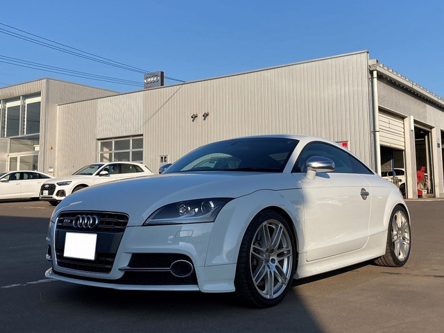 中古車 アウディ Ttクーペ 2 0 Tfsi クワトロ Sラインパッケージ 4wd の中古車詳細 38 000km シロ 北海道 228万円 中古車情報 中古車検索なら 車選びドットコム 車選び Com