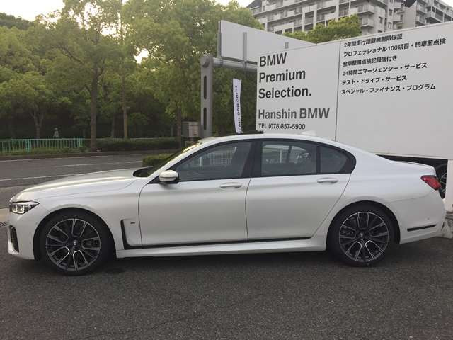 中古車 Bmw 740i Mスポーツ の中古車詳細 3 000km ホワイト 兵庫県 847万円 中古車情報 中古車検索なら 車 選びドットコム 車選び Com