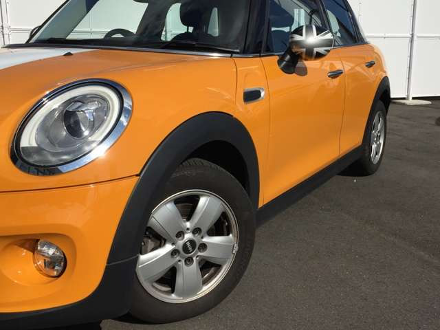 中古車 Bmw ミニ クーパー D の中古車詳細 45 000km オレンジ 兵庫県 1万円 中古車情報 中古車検索なら 車 選びドットコム 車選び Com
