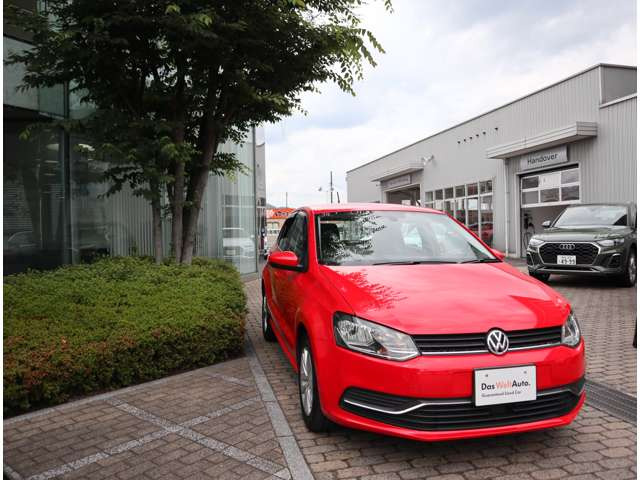 中古車 フォルクスワーゲン ポロ プレミアムエディション ナビパッケージ の中古車詳細 11 000km レッド 岡山県 129万円 中古車情報 中古車検索なら 車選びドットコム 車選び Com