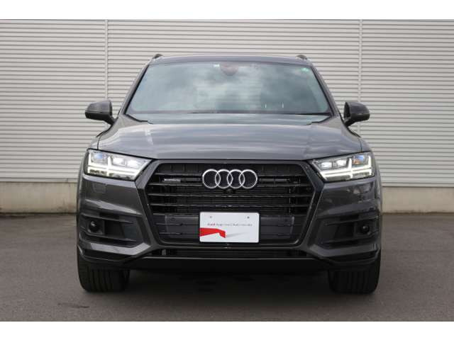 中古車 アウディ Q7 アーバン ブラック 4wd の中古車詳細 6 000km ダークシルバーメタリック 神奈川県 6万円 中古車 情報 中古車検索なら 車選びドットコム 車選び Com