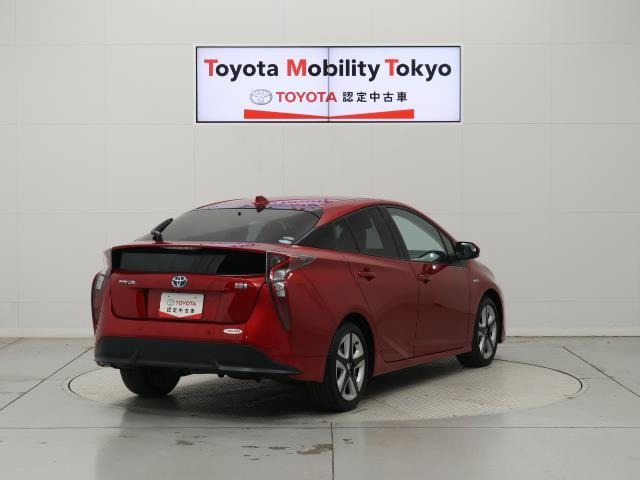 中古車 トヨタ プリウス 1 8 A ツーリングセレクション の中古車詳細 37 000km レッド 東京都 157 8万円 中古車情報 中古車検索なら 車選びドットコム 車選び Com