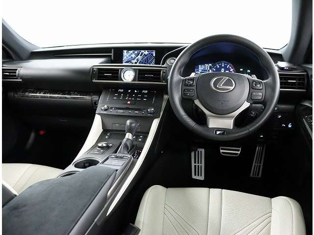 中古車 レクサス Rc F 5 0 の中古車詳細 000km ホワイトパール 埼玉県 700万円 中古車情報 中古車検索なら 車 選びドットコム 車選び Com