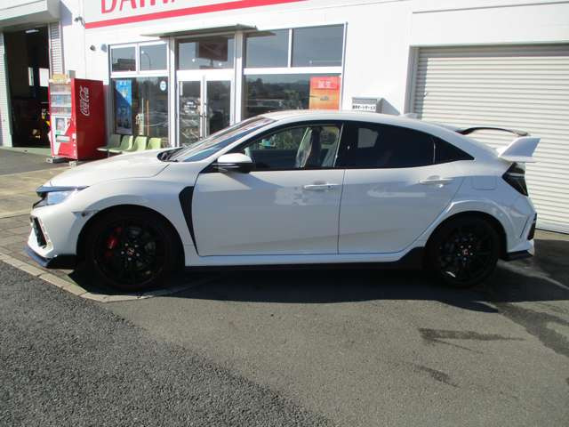 中古車 ホンダ シビックタイプr 2 0 の中古車詳細 登録済未使用車 13km走行 ホワイト 岩手県 650万円 中古車情報 中古車 検索なら 車選びドットコム 車選び Com