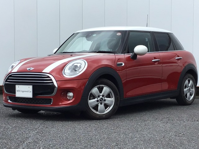 中古車 Bmw ミニ クーパー D の中古車詳細 46 000km レッド 埼玉県 198万円 中古車情報 中古車検索なら 車 選びドットコム 車選び Com