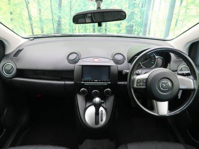 中古車 マツダ デミオ 1 3 13 スカイアクティブ の中古車詳細 51 307km アークティックホワイト 静岡県 46 9万円 中古 車情報 中古車検索なら 車選びドットコム 車選び Com