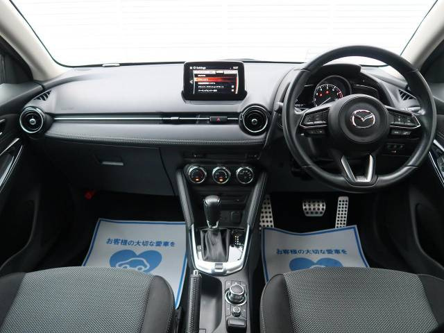 中古車 マツダ デミオ 1 3 13s ツーリング の中古車詳細 43 000km ソウルレッドプレミアムメタリック 神奈川県 79 9万円 中古車情報 中古車検索なら 車選びドットコム 車選び Com