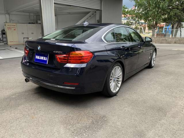 中古車 Bmw 4iグランクーペ ラグジュアリー の中古車詳細 49 000km ダークブルー 鹿児島県 217 5万円 中古車情報 中古車検索なら 車選びドットコム 車選び Com