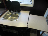 アシストテーブル付きキッチンカウンターです。