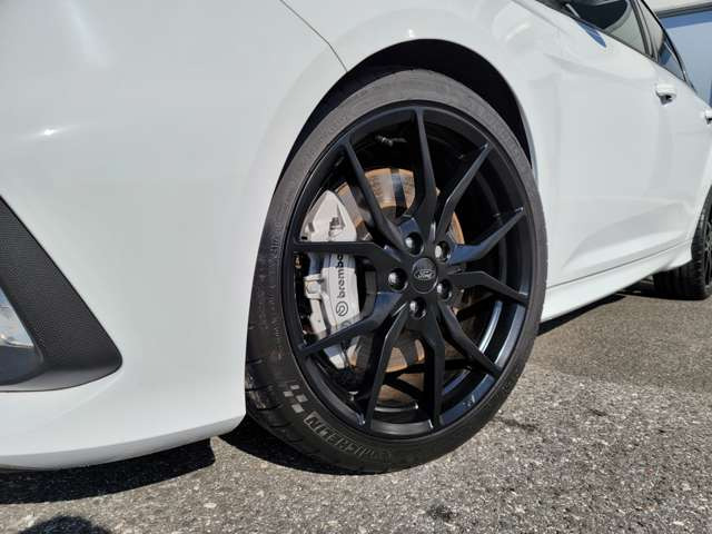 中古車 フォード フォーカス Rs の中古車詳細 新車 ホワイト 岐阜県 619 8万円 中古車情報 中古車検索なら 車選びドットコム 車 選び Com