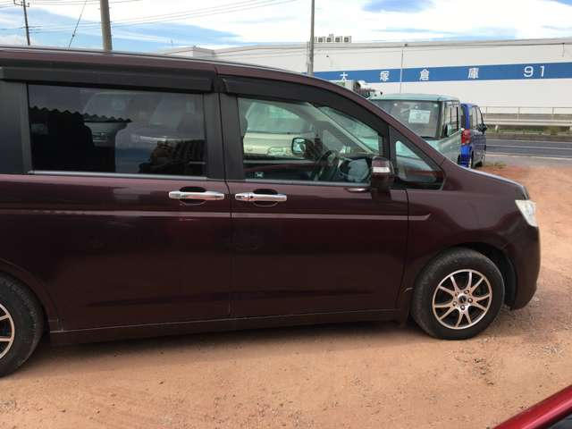 中古車 ホンダ ステップワゴン 2 0 L Bluetoothスマホ音楽再生 ナビ Etc の中古車詳細 103 000km ダークレッド 群馬県 29 8万円 中古車情報 中古車検索なら 車選びドットコム 車選び Com