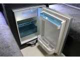 DC12V冷蔵庫装備となりますのでいつでも冷たい飲み物をお楽しみ頂けます☆