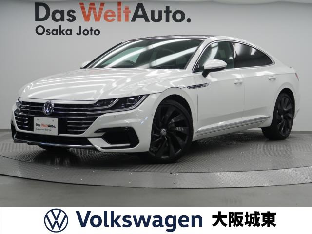 中古車 フォルクスワーゲン アルテオン Tsi 4モーション Rライン アドバンス 4wd の中古車詳細 17 000km ホワイトメタリック 大阪府 399 9万円 中古車情報 中古車検索なら 車選びドットコム 車選び Com