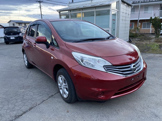 中古車 日産 ノート 1 2 X Four 4wd の中古車詳細 98 000km グレー 岩手県 34 8万円 中古車情報 中古車検索なら 車選びドットコム 車選び Com