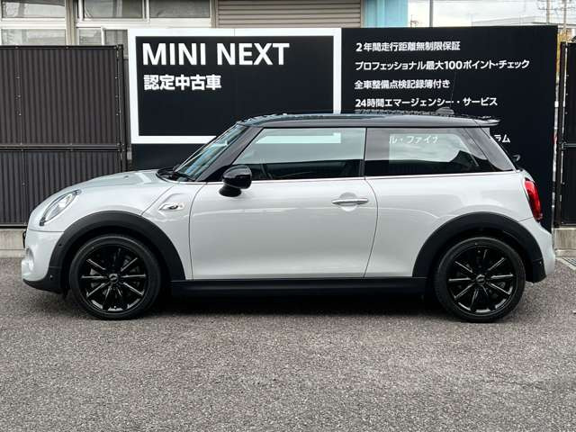 中古車 Bmw Mini ミニ クーパー S 3ドア Dct の中古車詳細 15 000km ホワイトシルバー 岐阜県 348万円 中古車 情報 中古車検索なら 車選びドットコム 車選び Com