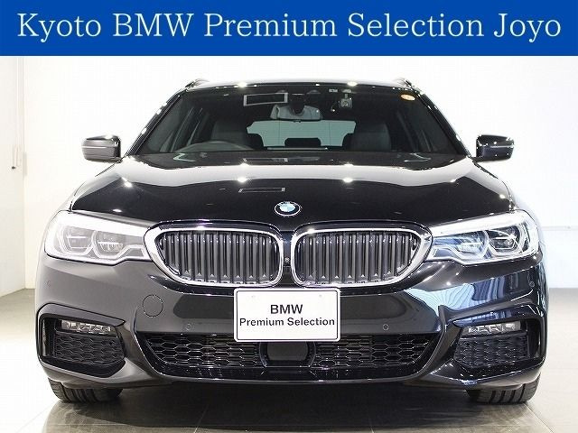 中古車 Bmw 523dツーリング 523d Mスポーツ ディーゼルターボ の中古車詳細 23 000km ブラック 京都府 448万円 中古車情報 中古車検索なら 車選びドットコム 車選び Com