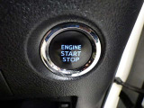 エンジンの始動もボタンでできます。