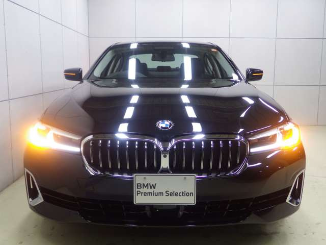 中古車 Bmw 523i 523i ラグジュアリー の中古車詳細 7 000km ブラック 神奈川県 598万円 中古車情報 中古車検索なら 車選びドットコム 車選び Com