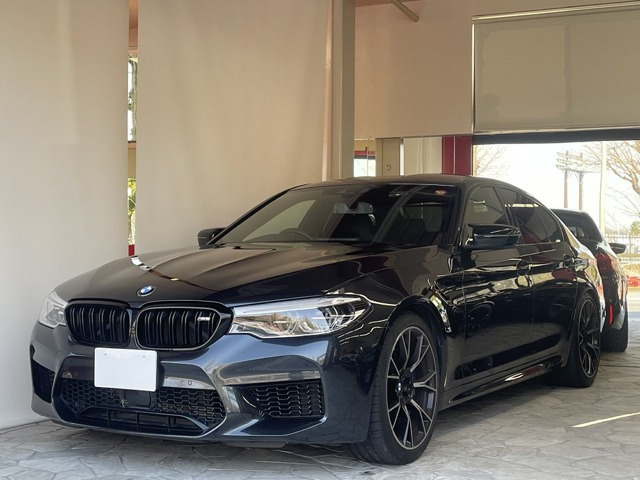 中古車 Bmw M5 エディション Mission Impossible 4wd 限定車 カーボンルーフ 360 カメラ の中古車詳細 35 000km グレー 東京都 930万円 中古車情報 中古車検索なら 車選びドットコム 車選び Com