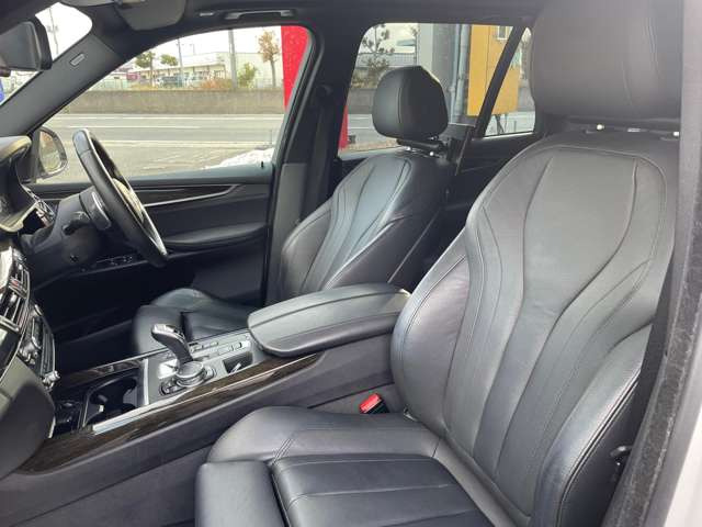 中古車 Bmw X5 Xドライブ 35d Mスポーツ 4wd の中古車詳細 000km パールホワイト 鳥取県 311万円 中古車 情報 中古車検索なら 車選びドットコム 車選び Com 中古車 Bmw X5 Xドライブ 35d Mスポーツ 4wd の中古車詳細 000km パールホワイト 鳥取県 311万円 中古車 情報 中古車検索なら 車選びドットコム 車選び Com