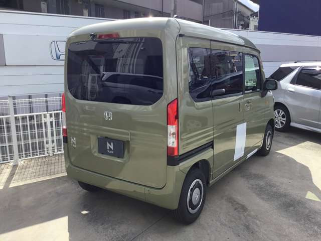 中古車 ホンダ N Van スタイル ファン の中古車詳細 新車 グリーンメタリック 大阪府 162 9万円 中古車情報 中古車検索なら 車選びドットコム 車選び Com