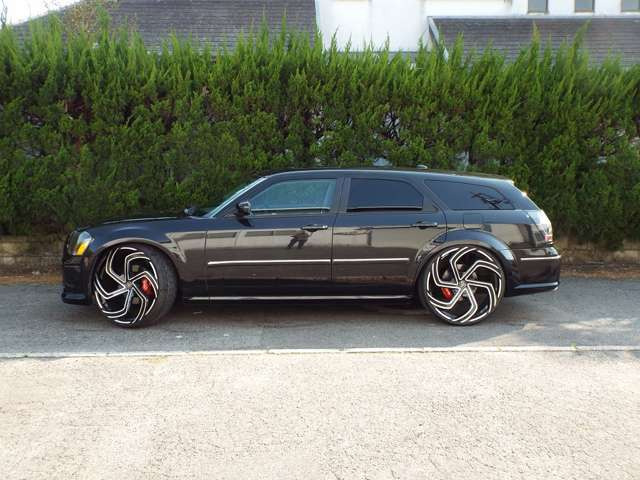 ダッジ マグナム SRT8 6.1 V8 26インチアルミ サンルーフ 1ナンバー の