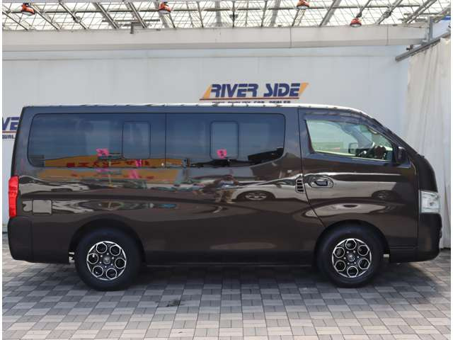 中古車 日産 Nv350キャラバンワゴン 2 5 Gx オートスライドドア付 ロング 低床 Sdナビフルセグdインナーミラードラレコ の中古車詳細 78 000km ブラウン 神奈川県 172万円 中古車情報 中古車検索なら 車選びドットコム 車選び Com