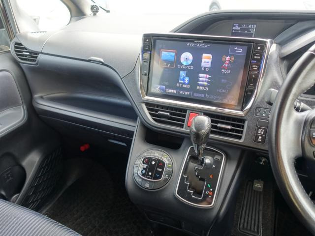 トヨタ ヴォクシー 2.0 ZS の中古車詳細 (71,000km, パープル, 愛媛県