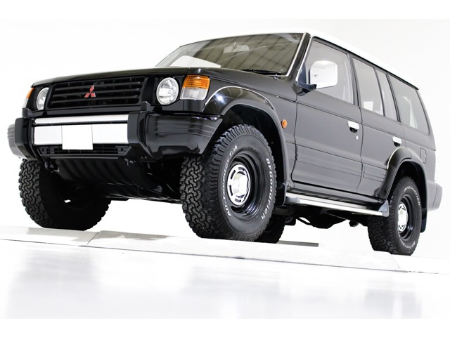 中古車 三菱 パジェロ 2 5 ミッドルーフ ワイド エクシード ディーゼル 4wd タイベル交換済 丸目仕様 ヴィンテージ16aw の中古車詳細 100 000km ブラック 群馬県 8万円 中古車情報 中古車検索なら 車選びドットコム 車選び Com