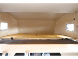 広いバンクベッド! ベッドサイズは184cm×150cmです。