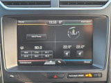 車両に標準装備されているMyFord Touchでは、ラジオ、CD、エアコンコントロール、Bluetoothが使えます。