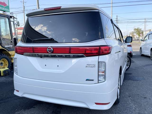 中古車 日産 エルグランド 2.5 250ハイウェイスター 4WD 片側