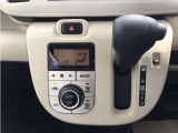 【エアコン】オートエアコンです!温度調節が細かくでき全席に快適な空間を届けます(*^^)v