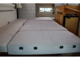 ダイネットベッド寸法「190×123」大人2名様分の就寝スペースです♪
