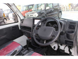 ★未使用車だから車内もピカピカ★中古車と違ってシート・天井・ダッシュボード等のシミや汚れの心配も無く綺麗な状態です!清潔で気持ちいい★