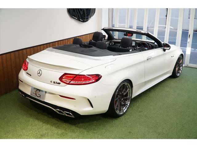 中古車 メルセデス・ベンツ Cクラスカブリオレ AMG C63 S ローダウン 