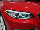 【キセノンヘッドライト】BMW伝統の丸目4灯を象徴するヘッドライト。ひと目でBMWと分かるデザイン。夜間の視認性も良好です!