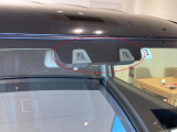 デュアルカメラブレーキサポート(DCBS) フロントガラス上部にあるセンサー部です。ステレオカメラで車両前方の状況を検知し各種制御を行います。衝突被害軽減ブレーキ・誤発進抑制機能・車線逸脱警報機能 等