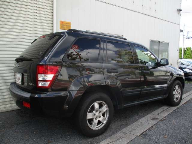 中古車 クライスラージープ グランドチェロキー ラレード 4.7 4WD