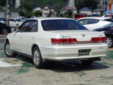 自社工場完備(板金塗装工場)車体整備士1名、2級整備士4名常駐