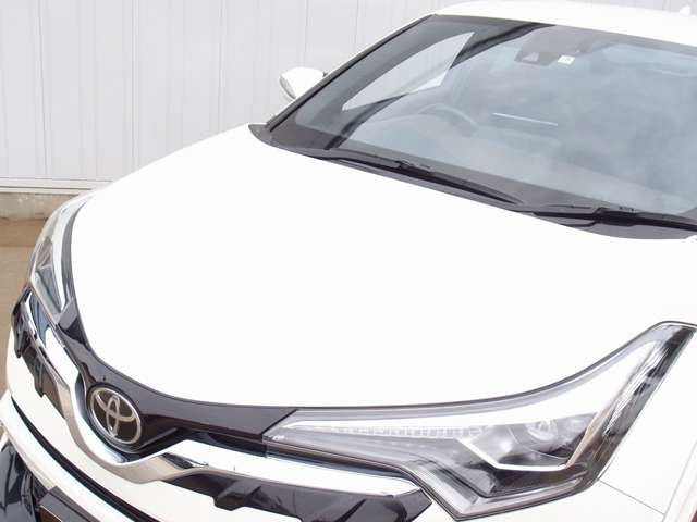 中古車 トヨタ C-HR 1.2 G-T 4WD 1オーナーSD地デジナビENKEI18AW